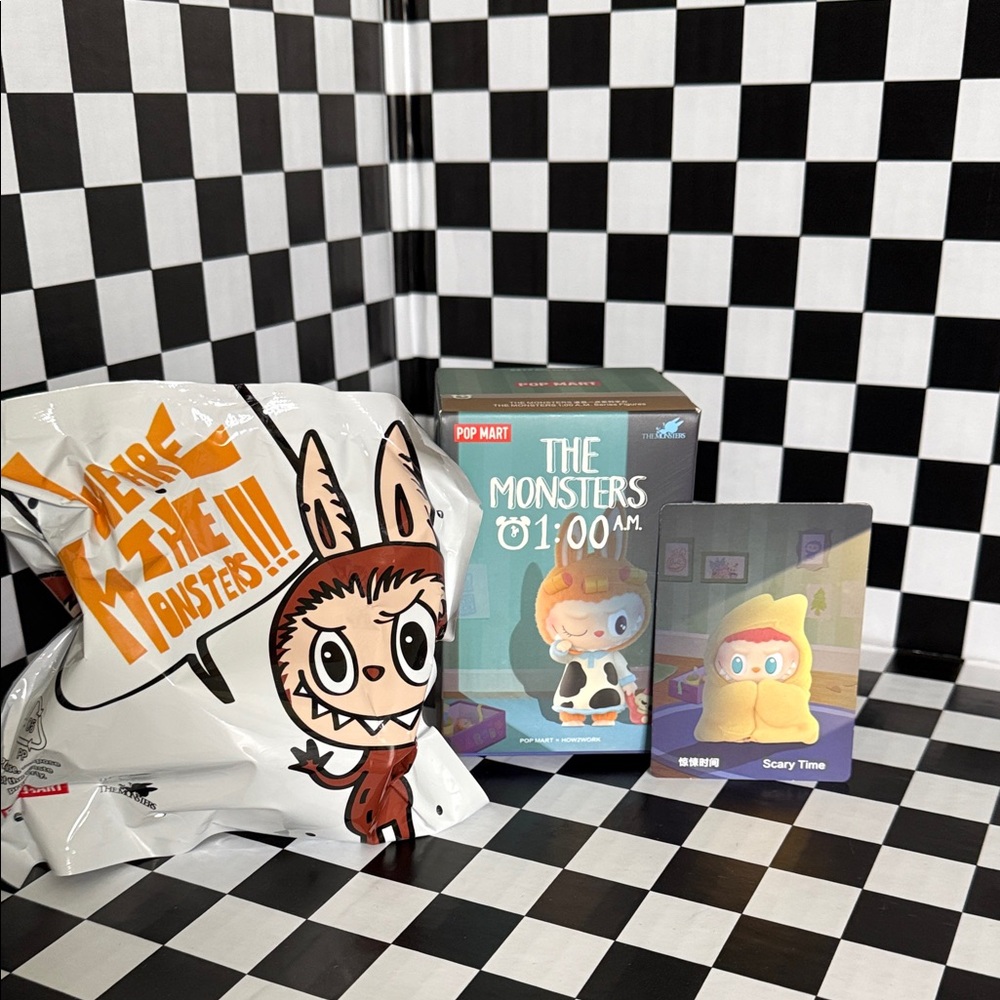 Pop Mart The Monsters 1 AM Collectible Set
Scary Time